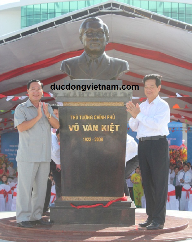 Đúc tượng đồng Cố thủ tướng Võ Văn Kiệt